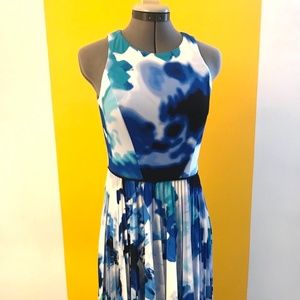 Excellent Condition Maggy London Pleated Dress